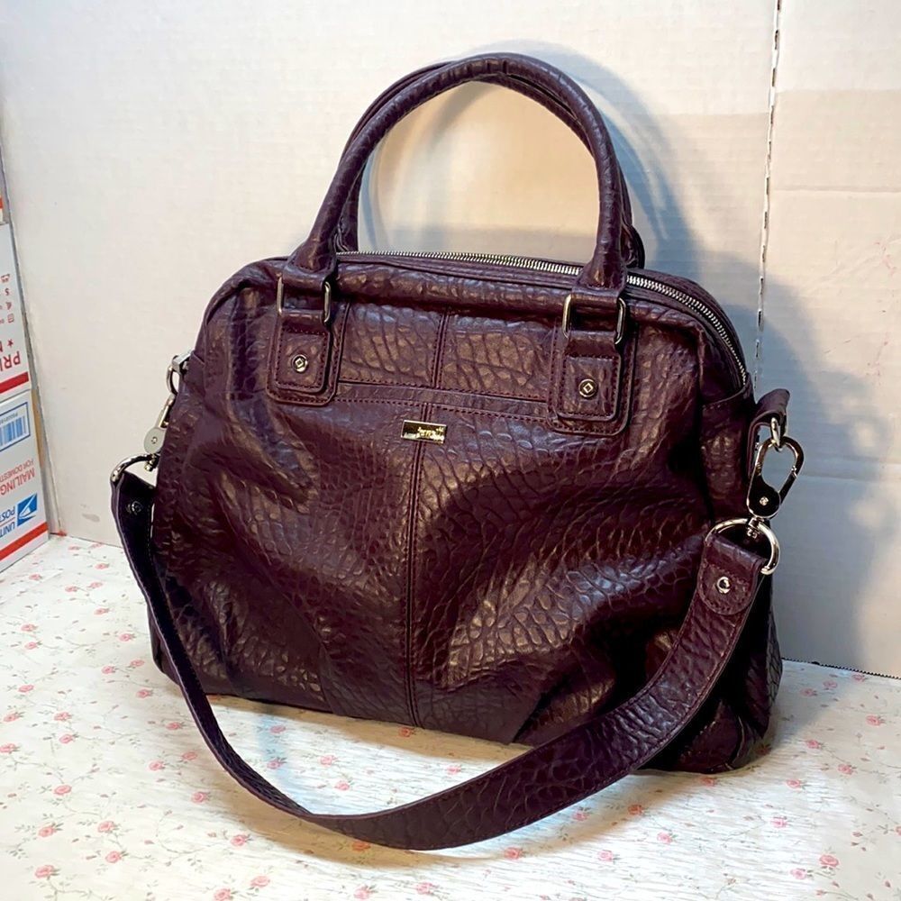 Jewel by Thirtyone Pebbled chocolate Handbag - Picture 1 of 9